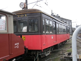 701-1.JPG - 74,477BYTES