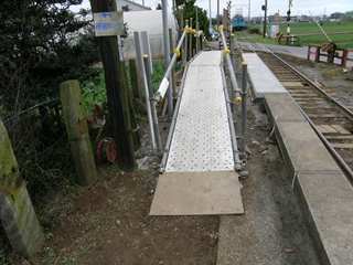 HOMEHASHI-.JPG - 25,438BYTES