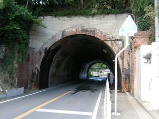 012_TONNEL-NO2.JPG - 25,298BYTES