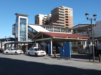 entrance-n.jpg(59417 byte)