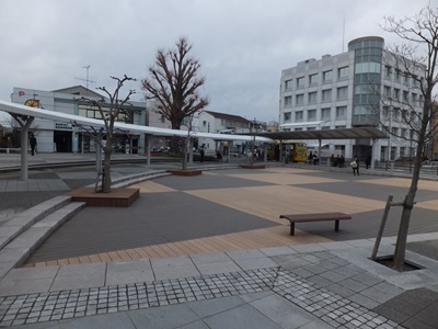 front-n.jpg(60890 byte)