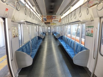 inside.jpg(60596 byte)