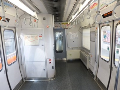 inside4b.jpg(57089 byte)