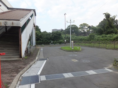 front-e.jpg(56389 byte)