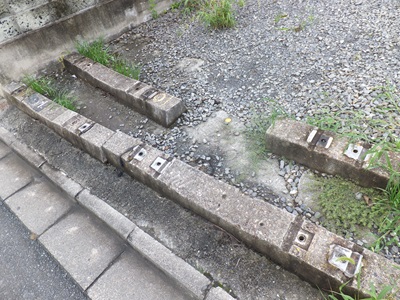 front3.jpg(90389 byte)