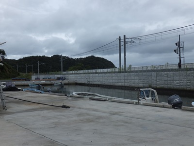 front2.jpg(48854 byte)