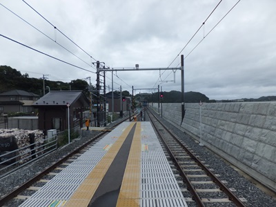 platform-i.jpg(62489 byte)