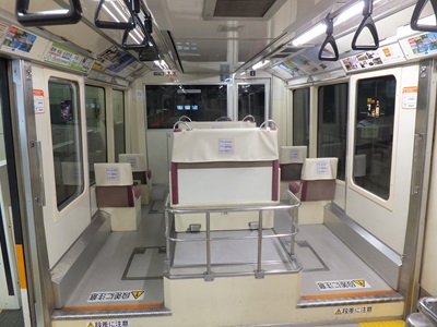 inside1e.jpg(65411 byte)