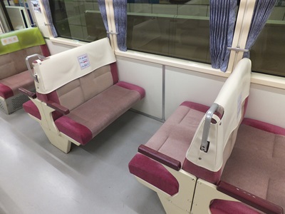 seat1.jpg(54427 byte)