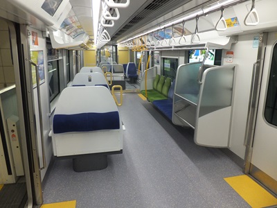 inside1.jpg(62645 byte)