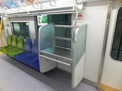 sheves.jpg(55115 byte)