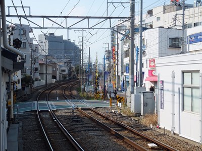 �������