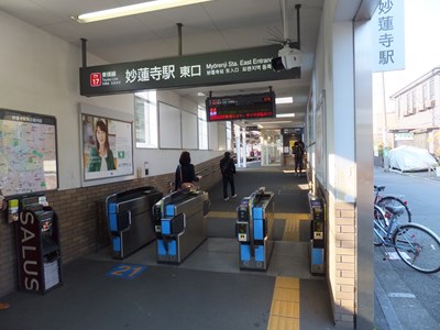 �������D