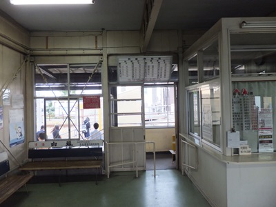 gate.jpg(55446 byte)